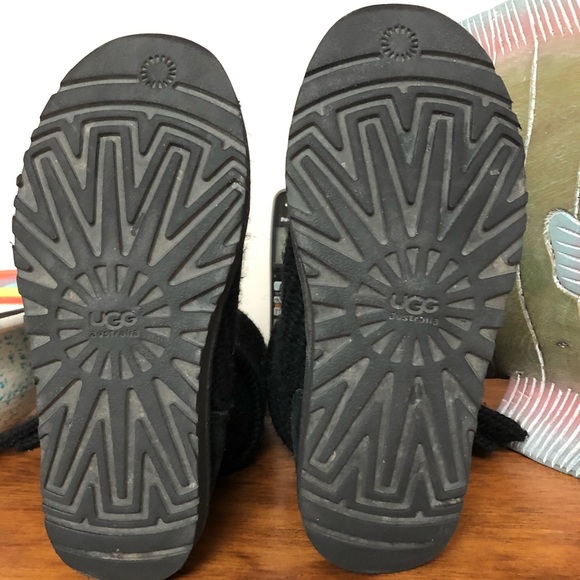 knit Ugg Boots - Picture 6 of 6